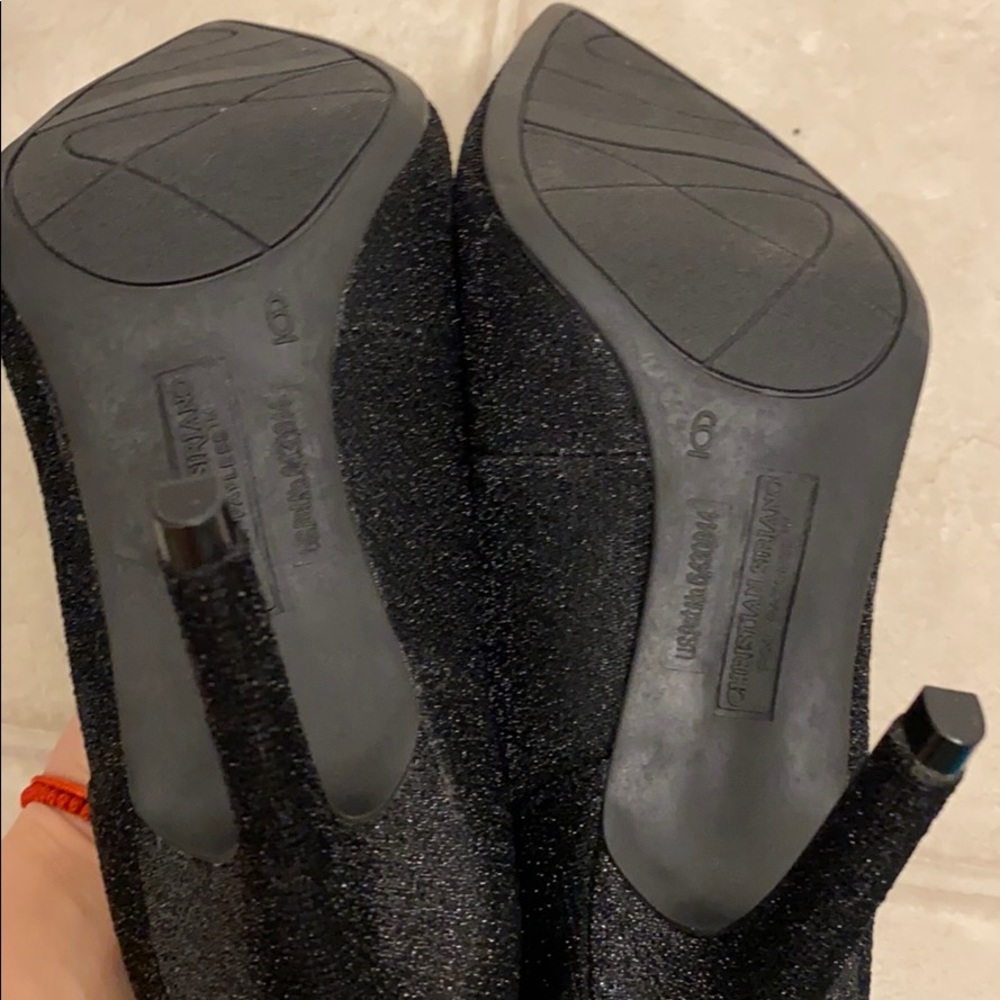 Shoes - Picture 4 of 4